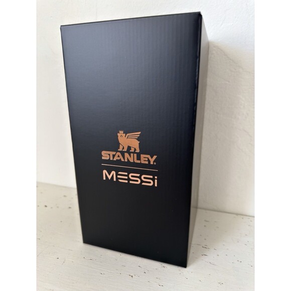 GENUINE The Messi X Stanley IceFlow Flip Straw Jug 64oz 64 OZ Messi GOAT Black - Picture 7 of 13